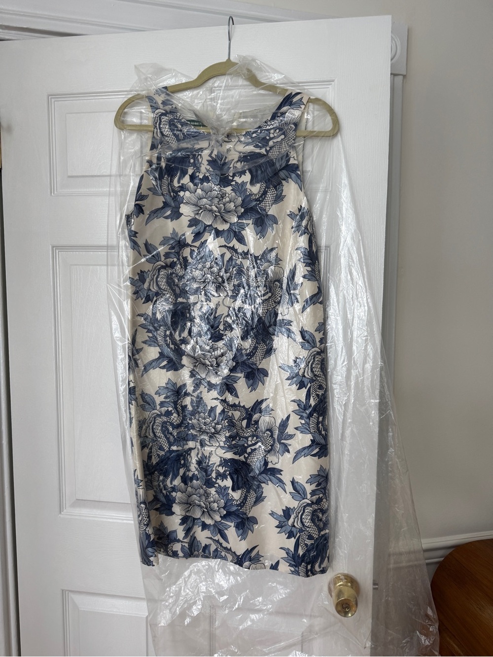 Ralph Lauren Vintage ‘Nanking Dragon’ Silk Shift Dress, size 12 (fits like a 8) - Picture 2 of 10